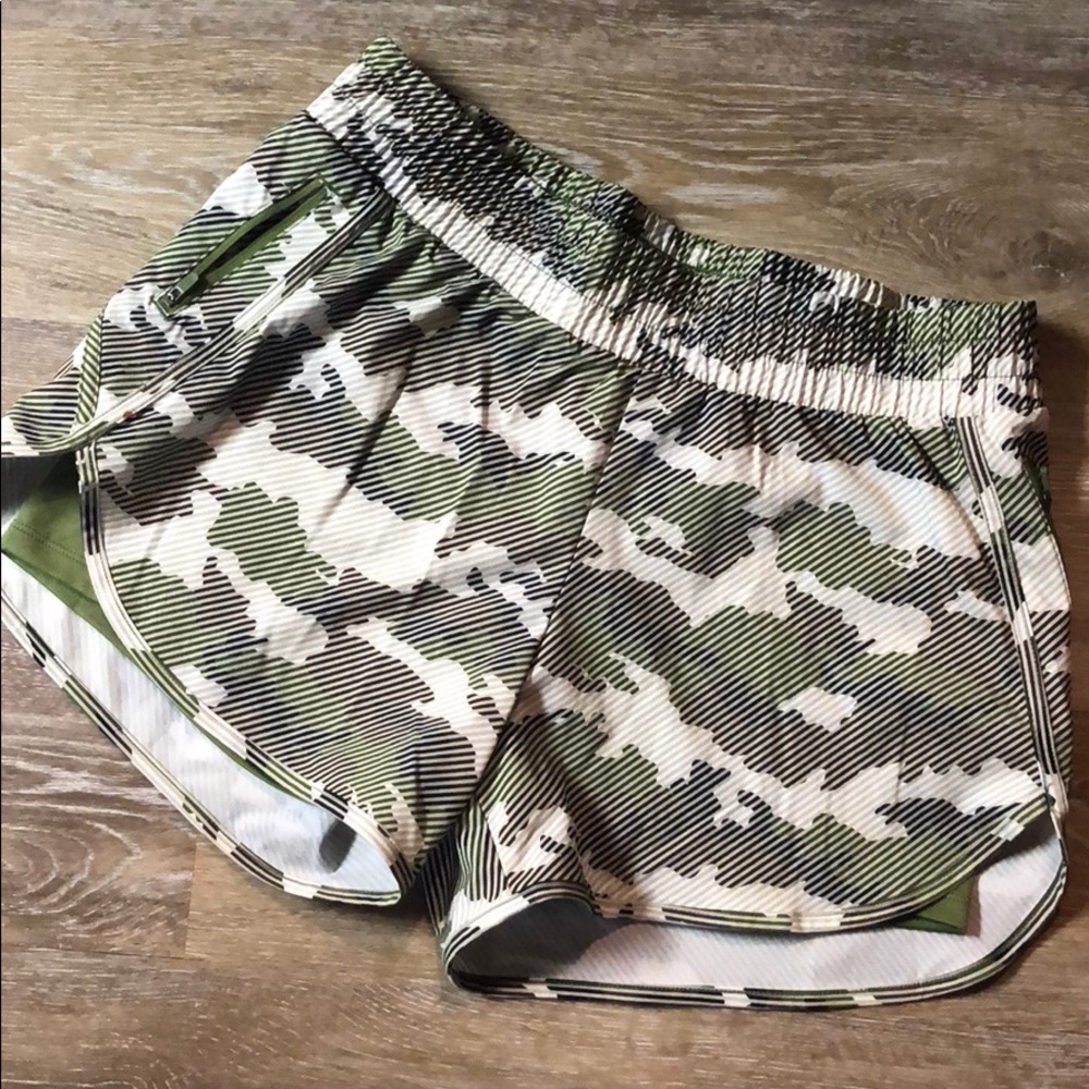Women’s Camo Athletic Short